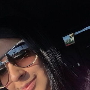 Meet your Posher, Diana